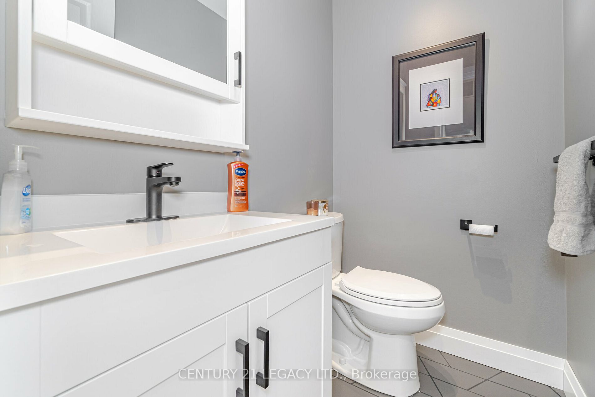 327 Hersey Cres