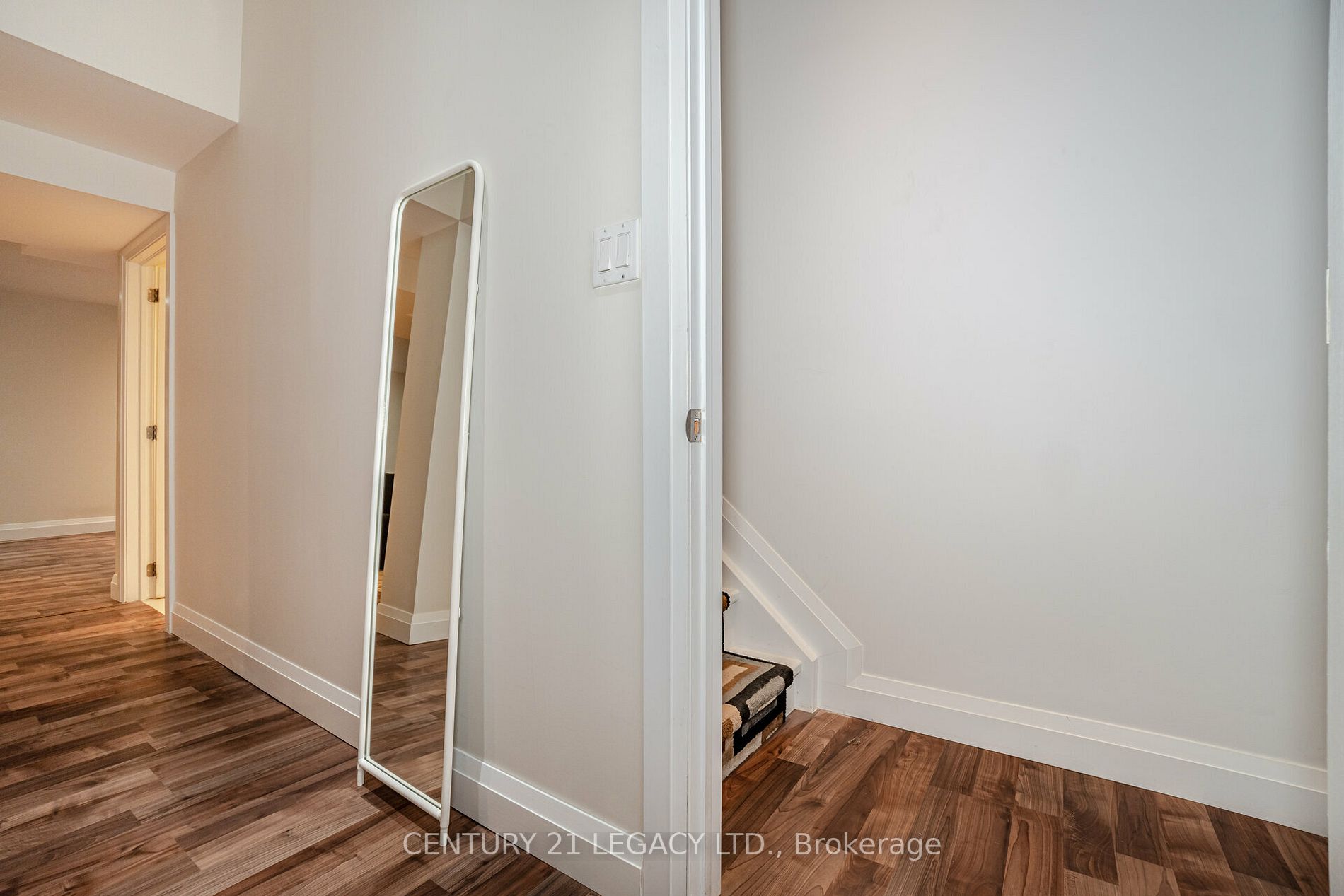 327 Hersey Cres
