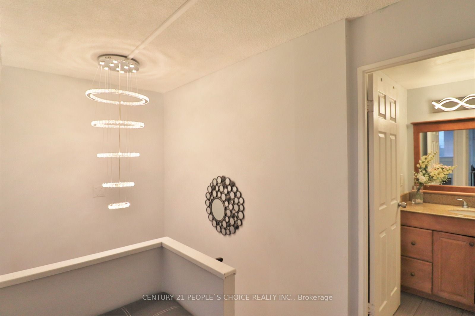 2121 Roche Crt, #302