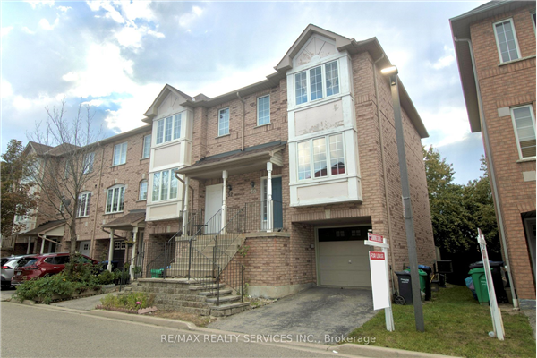 80 Acorn Pl, Mississauga