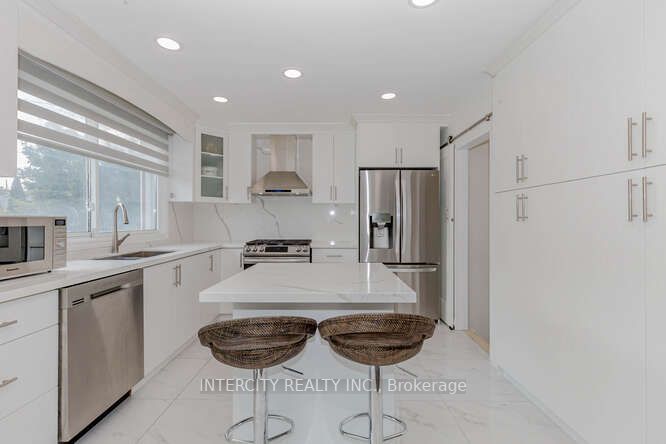 67 Raylawn Cres
