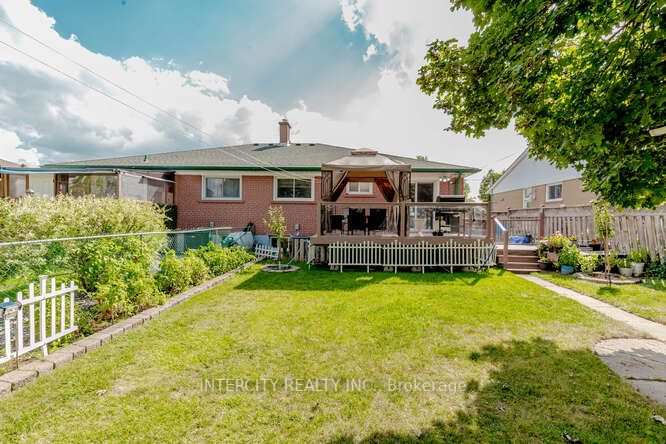 67 Raylawn Cres