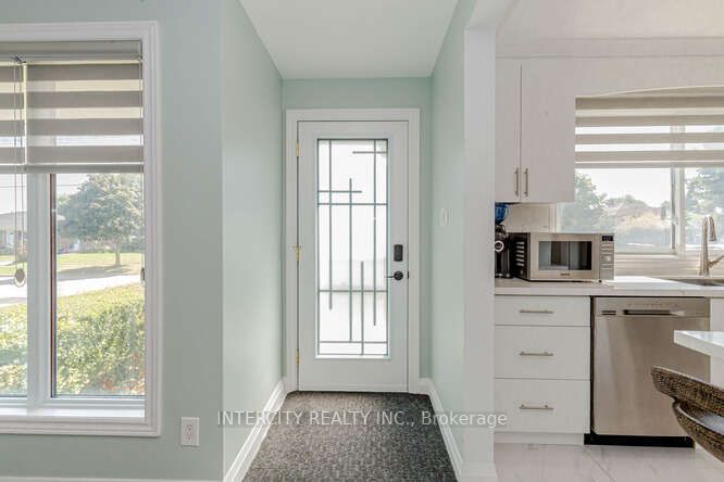 67 Raylawn Cres