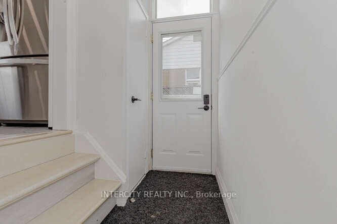 67 Raylawn Cres