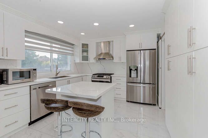 67 Raylawn Cres