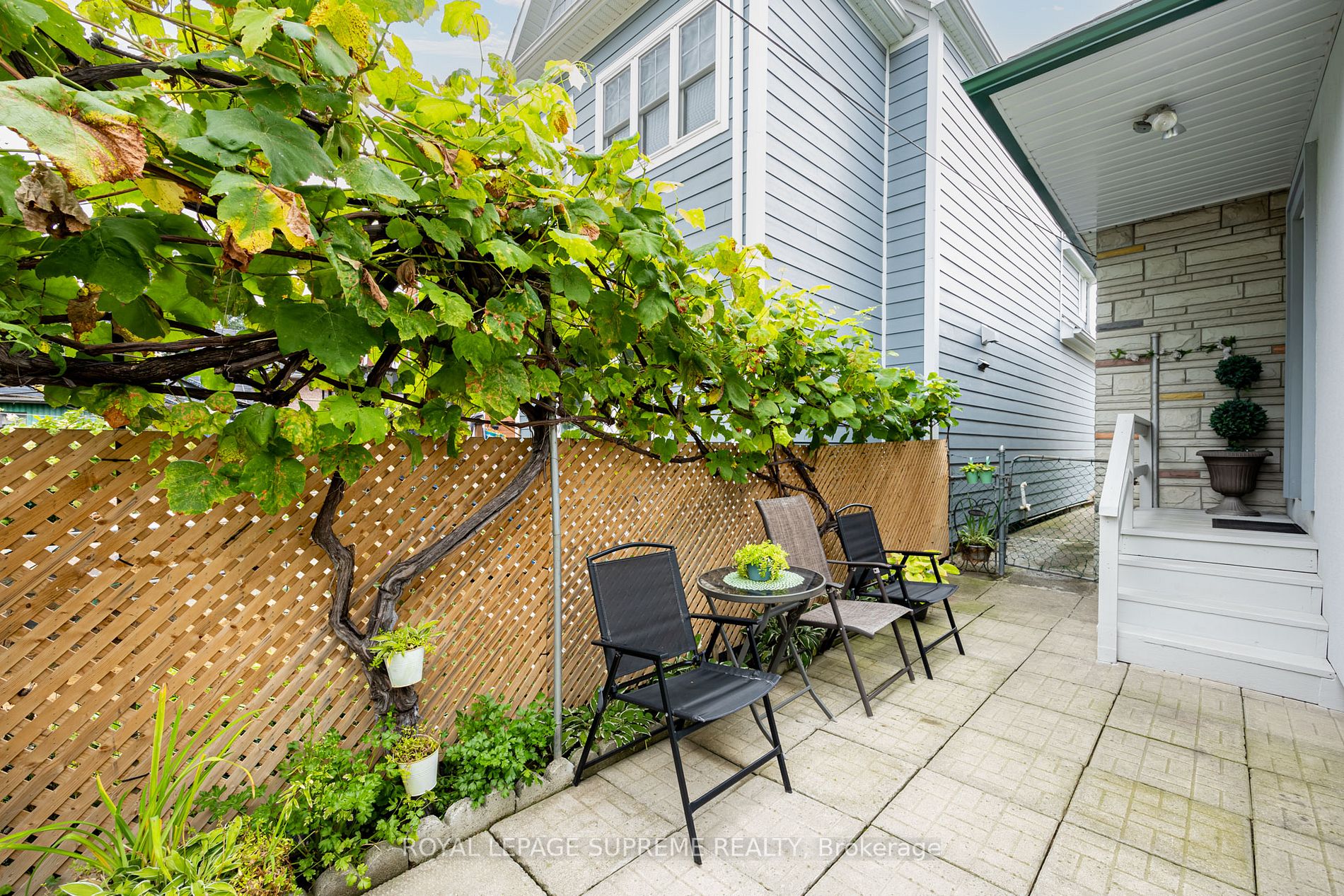 30 Florence Cres