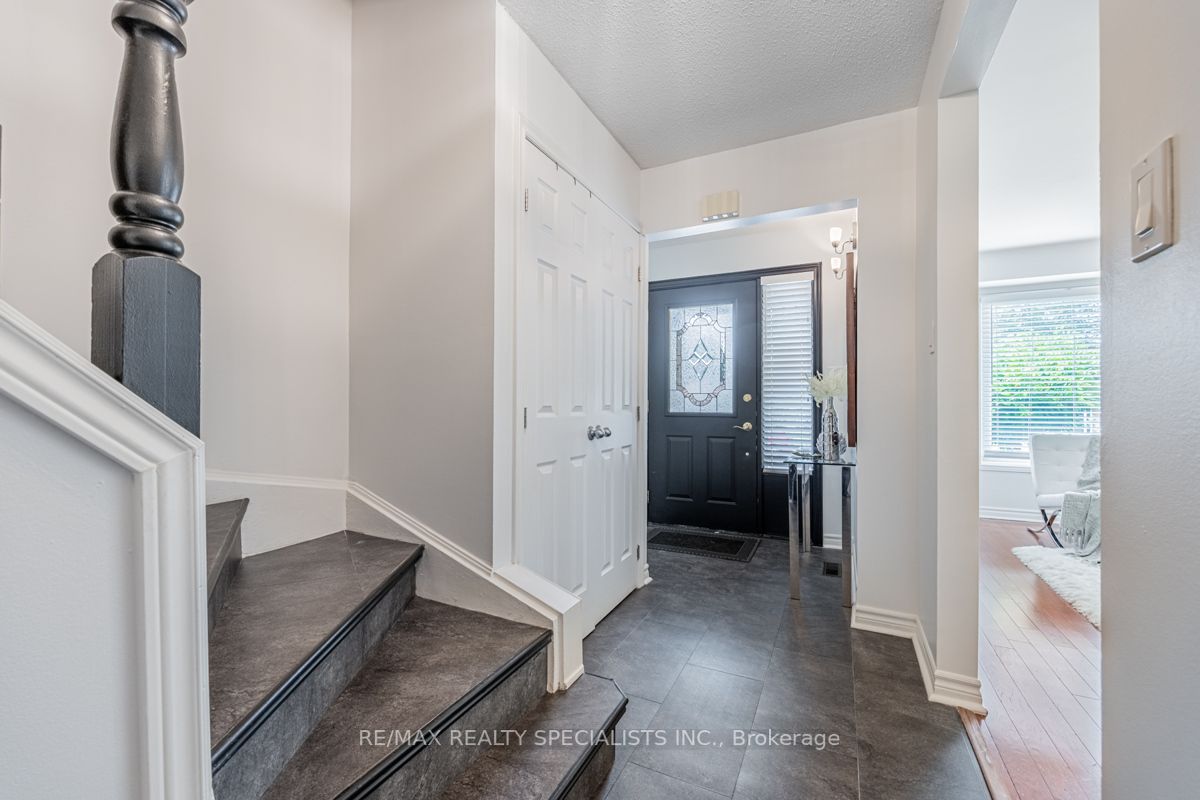 2278 Middlesmoor Crescent