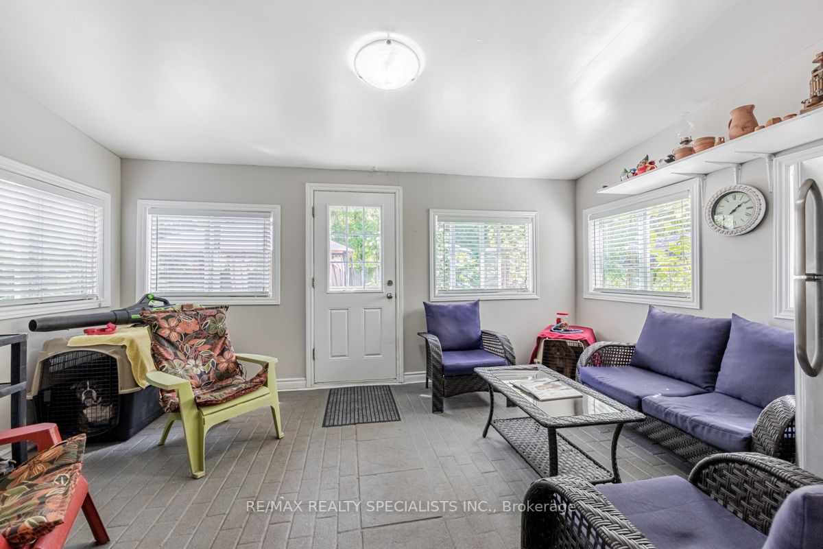 2278 Middlesmoor Crescent