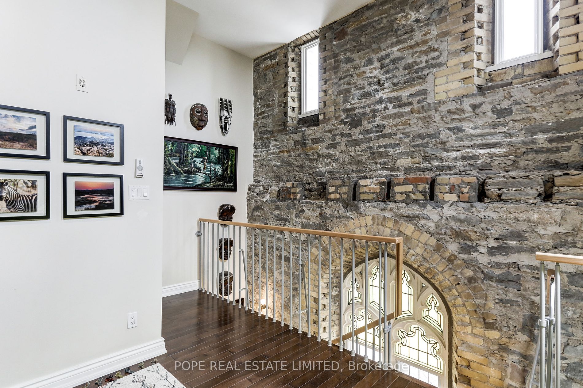 384 Sunnyside Ave, #202