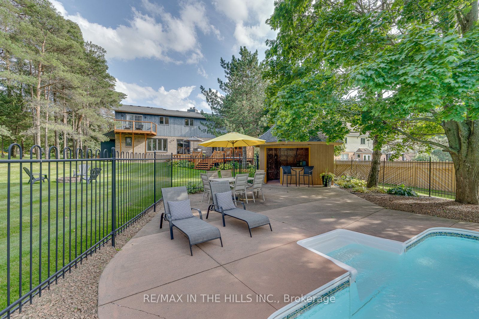 6 Rosehill Crt