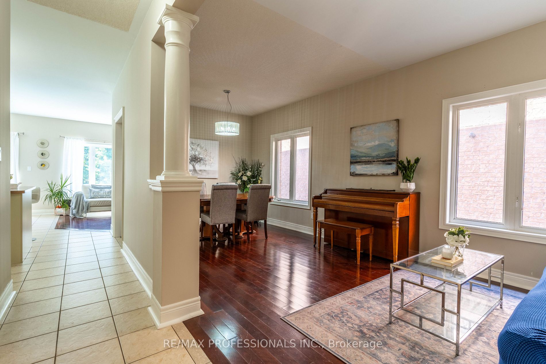 1065 Knotty Pine Grve