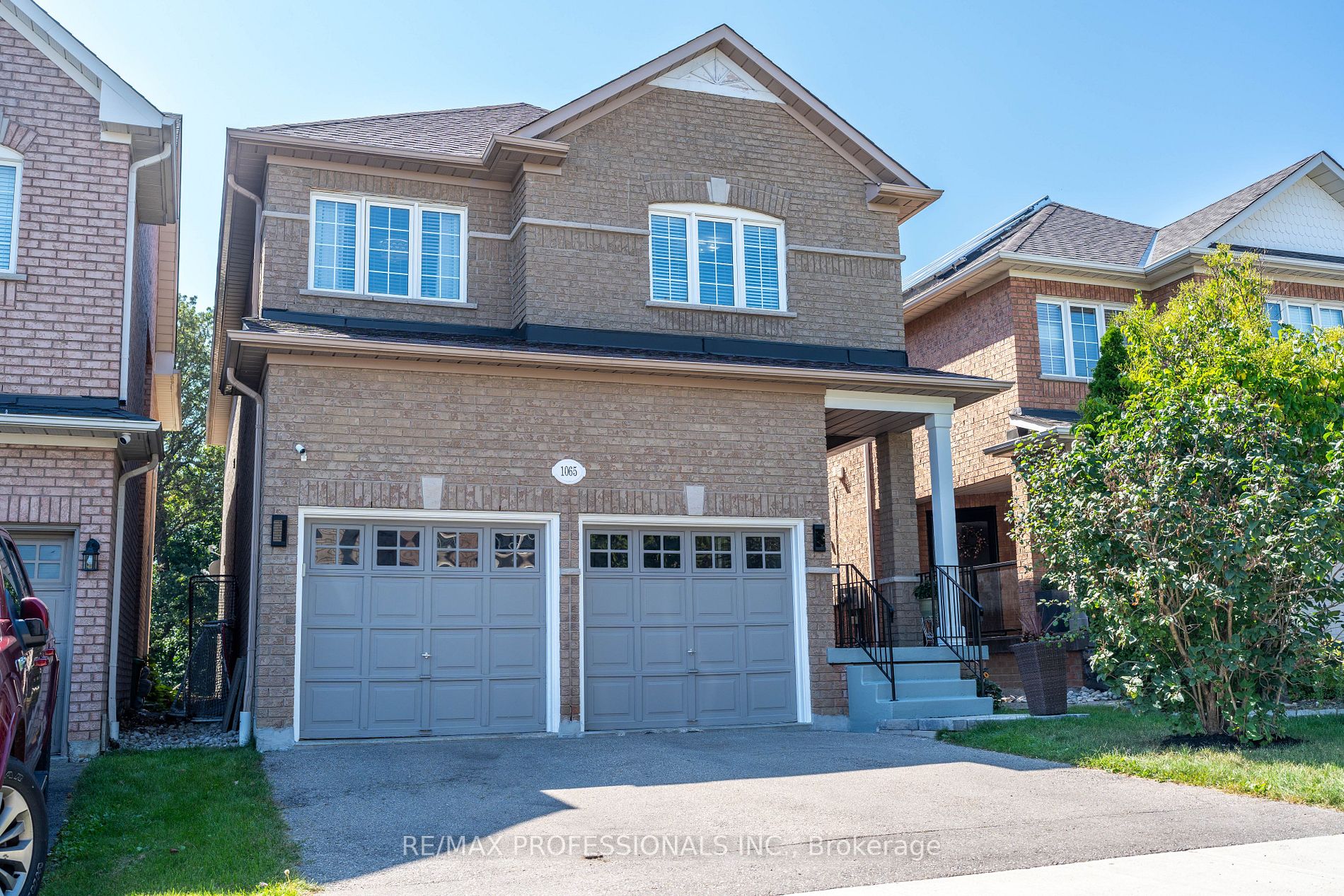 1065 Knotty Pine Grve
