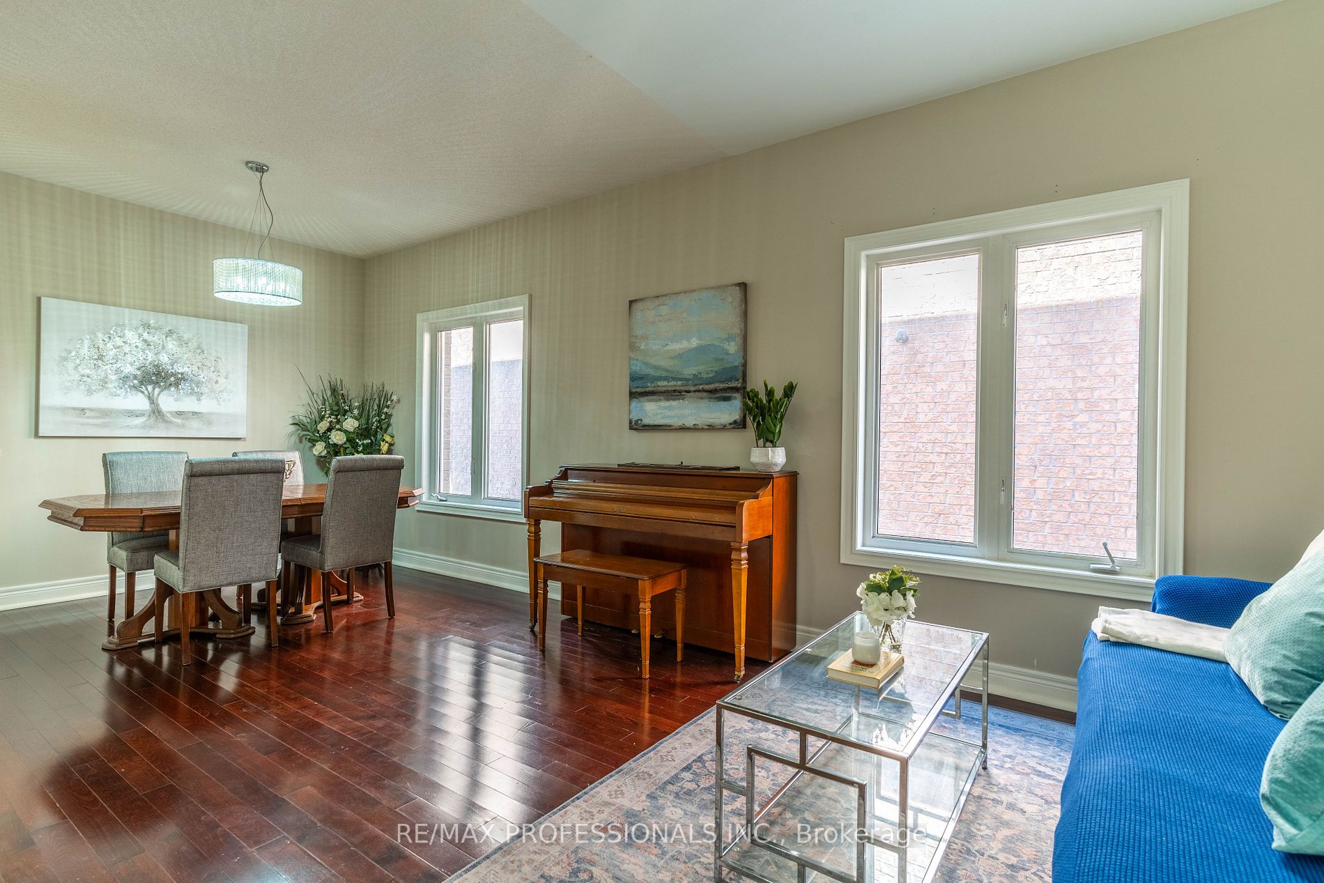 1065 Knotty Pine Grve