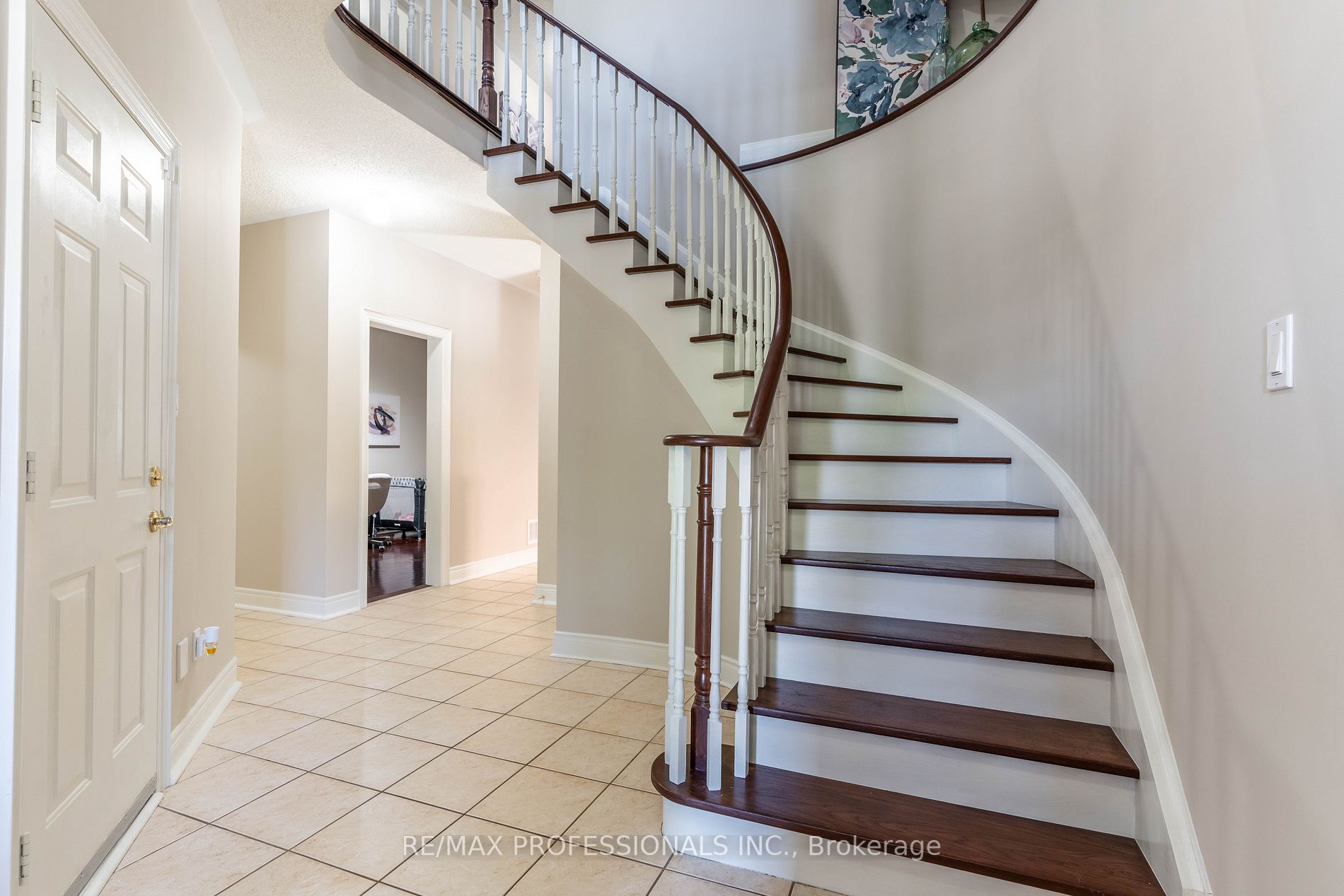 1065 Knotty Pine Grve