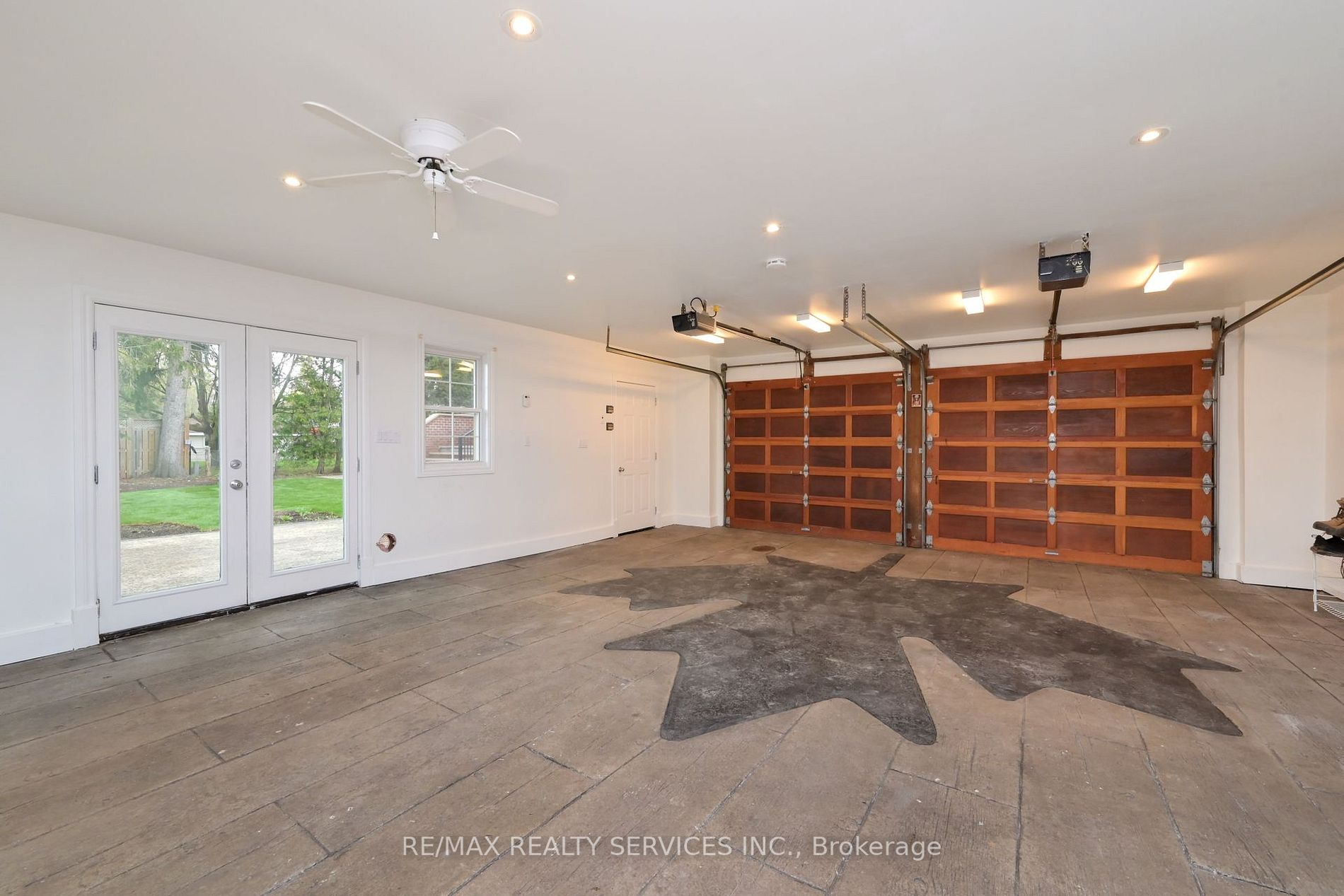 8 Confederation St