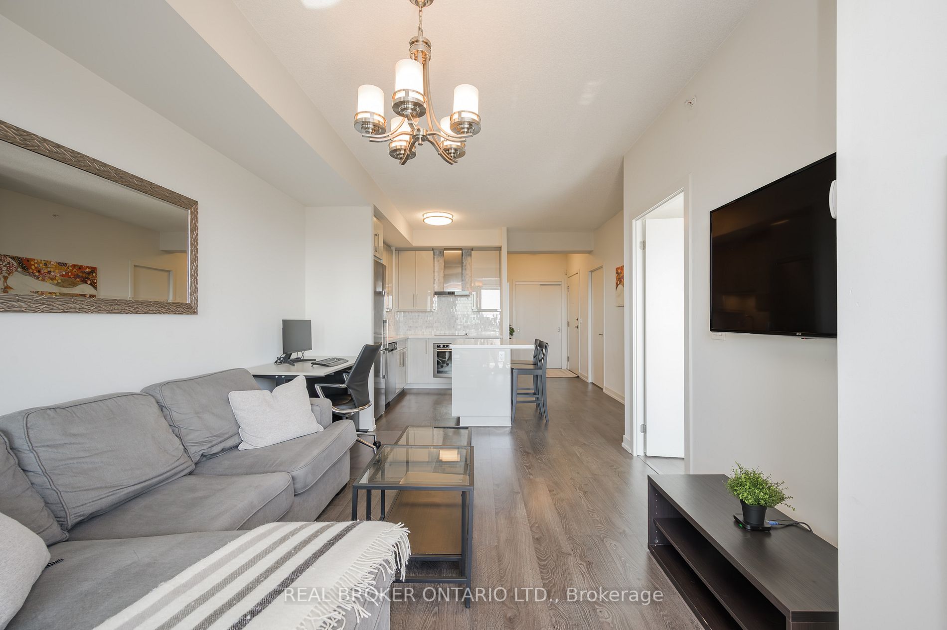 2093 Fairview St, #1605