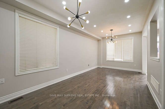 6 Brentwick Dr