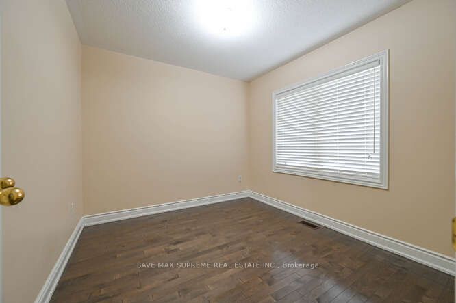 6 Brentwick Dr