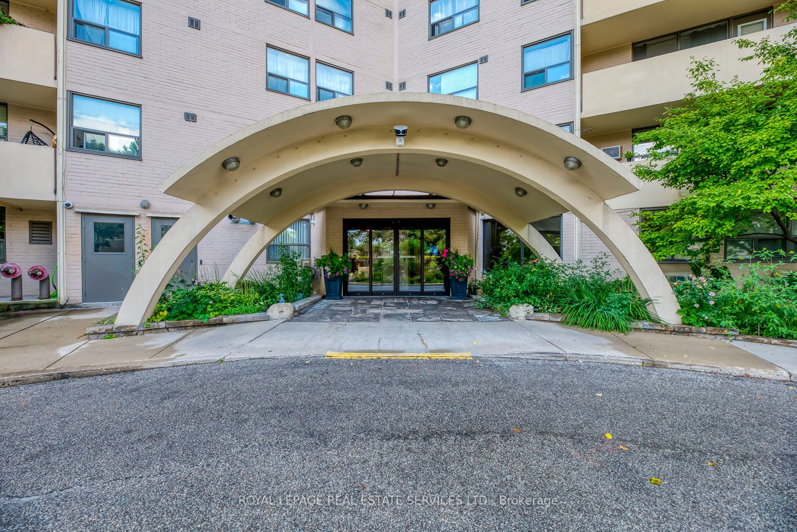 700 Dynes Rd, #703