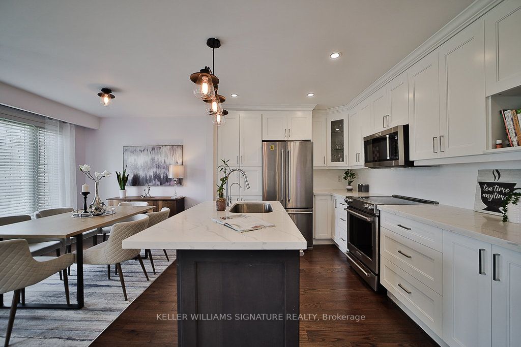 156 Main Street S