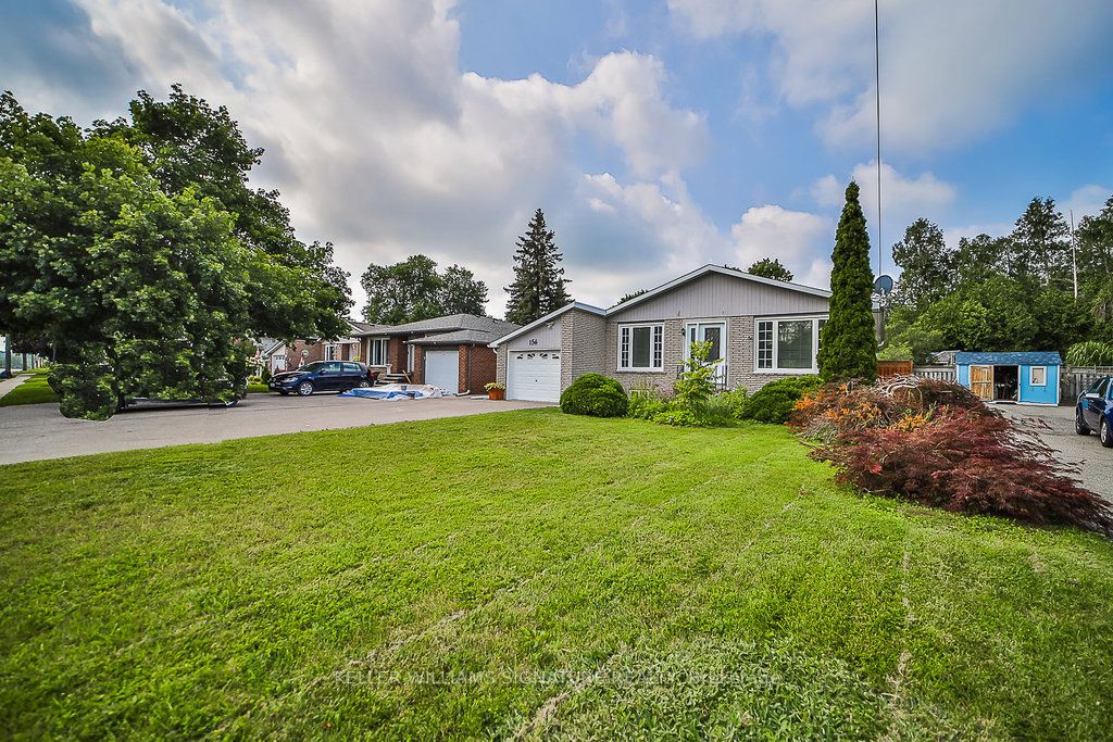 156 Main St S