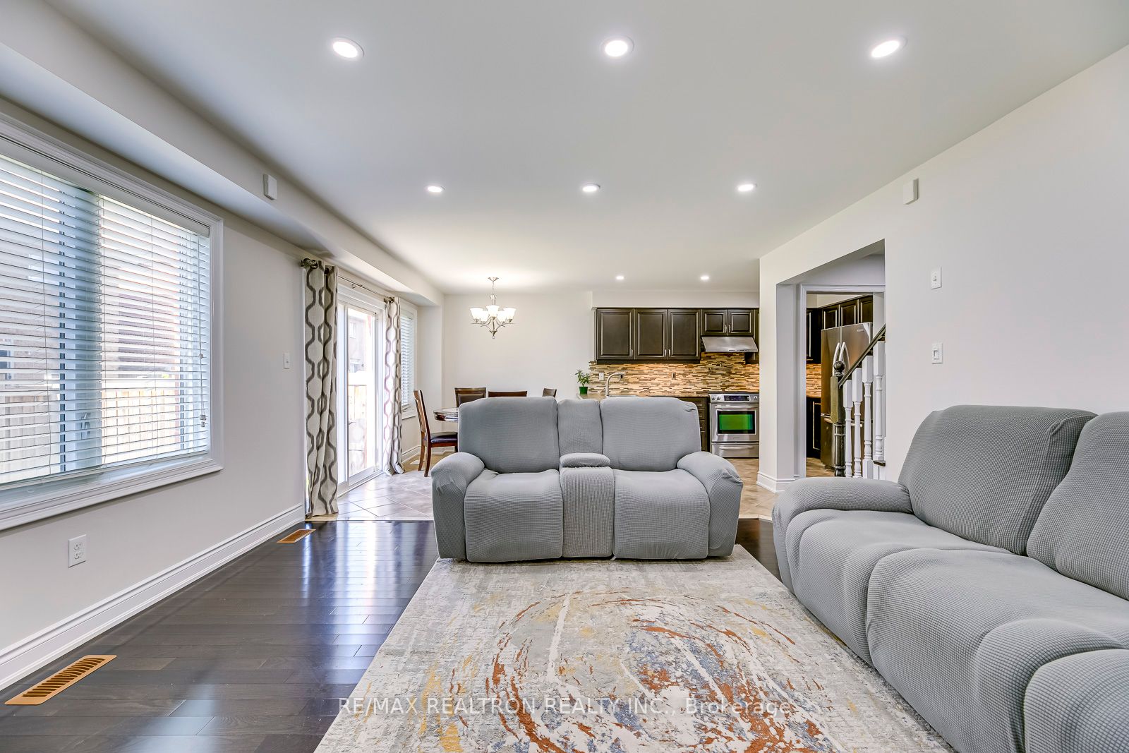 458 Savoline Blvd