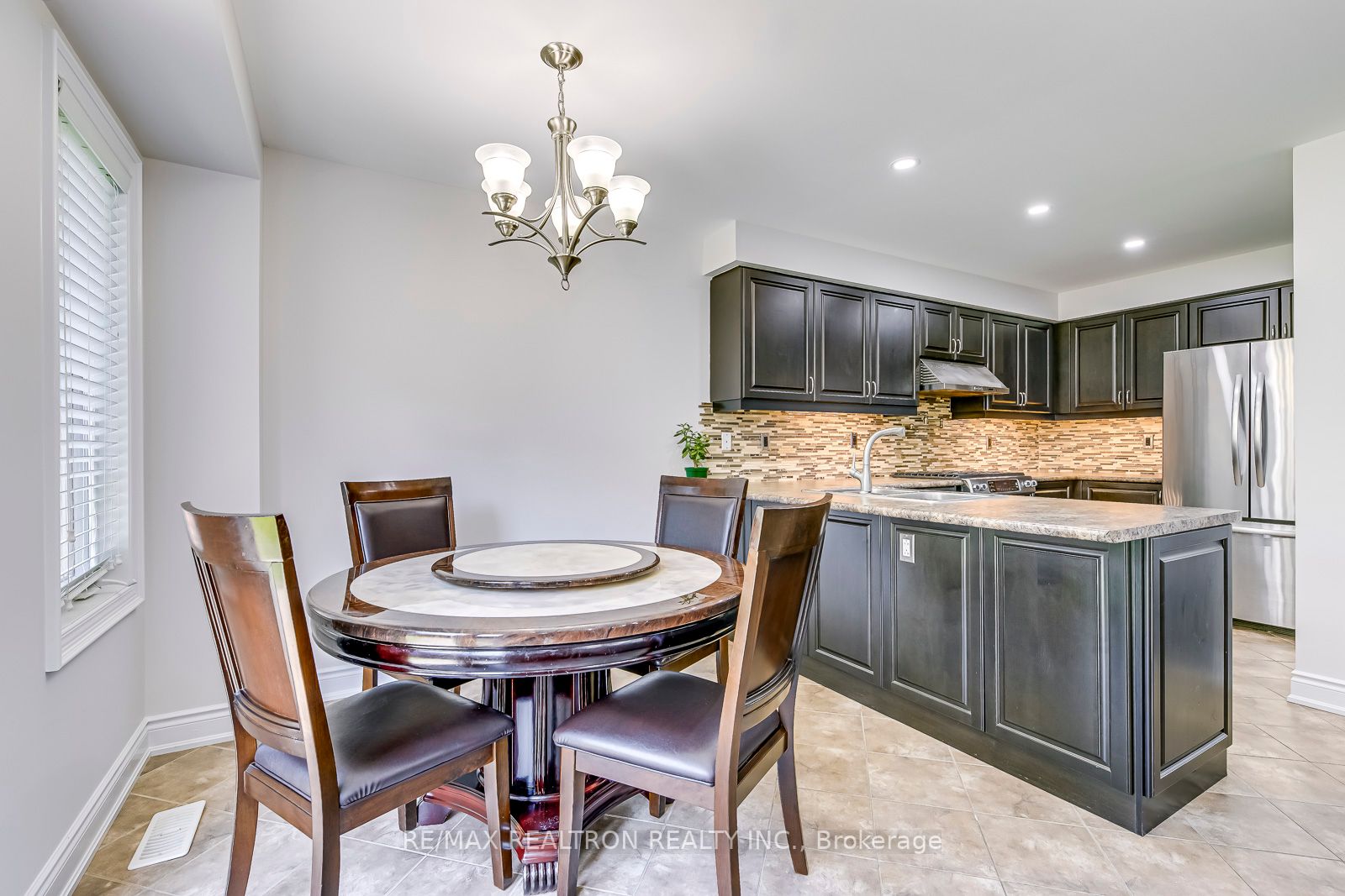 458 Savoline Blvd