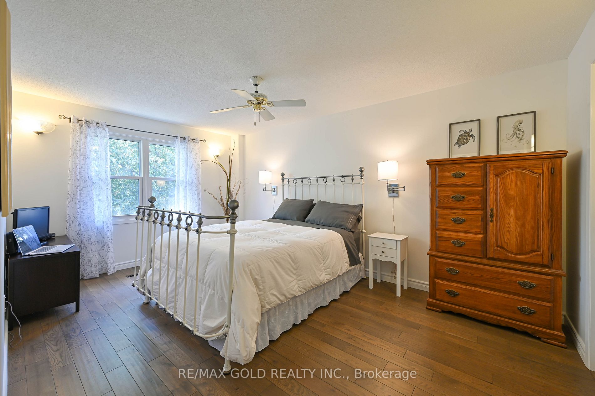 16 Ladin Dr