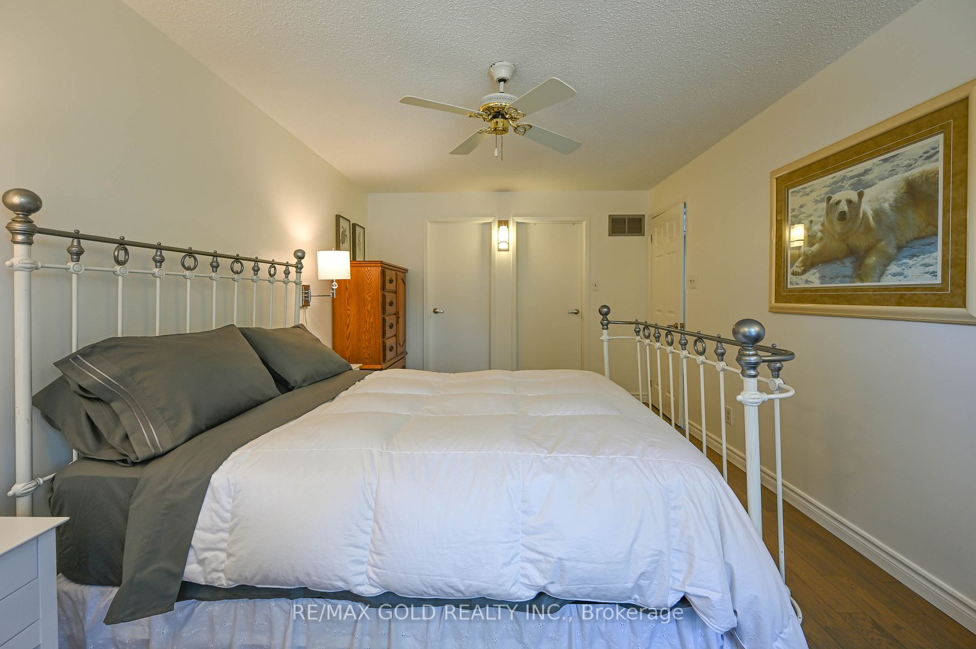 16 Ladin Dr