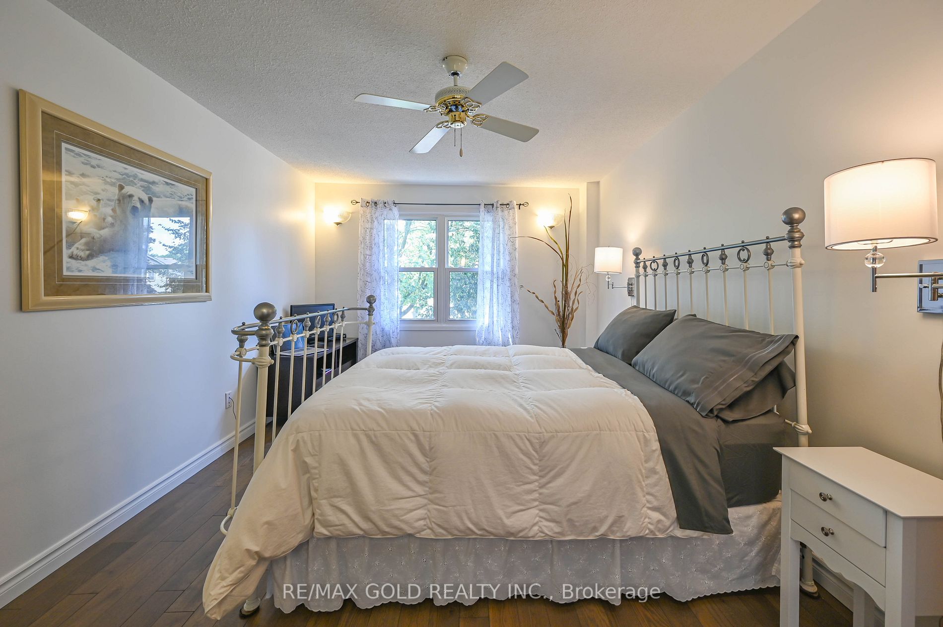 16 Ladin Dr