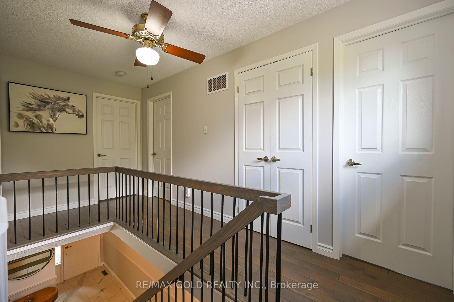 16 Ladin Dr