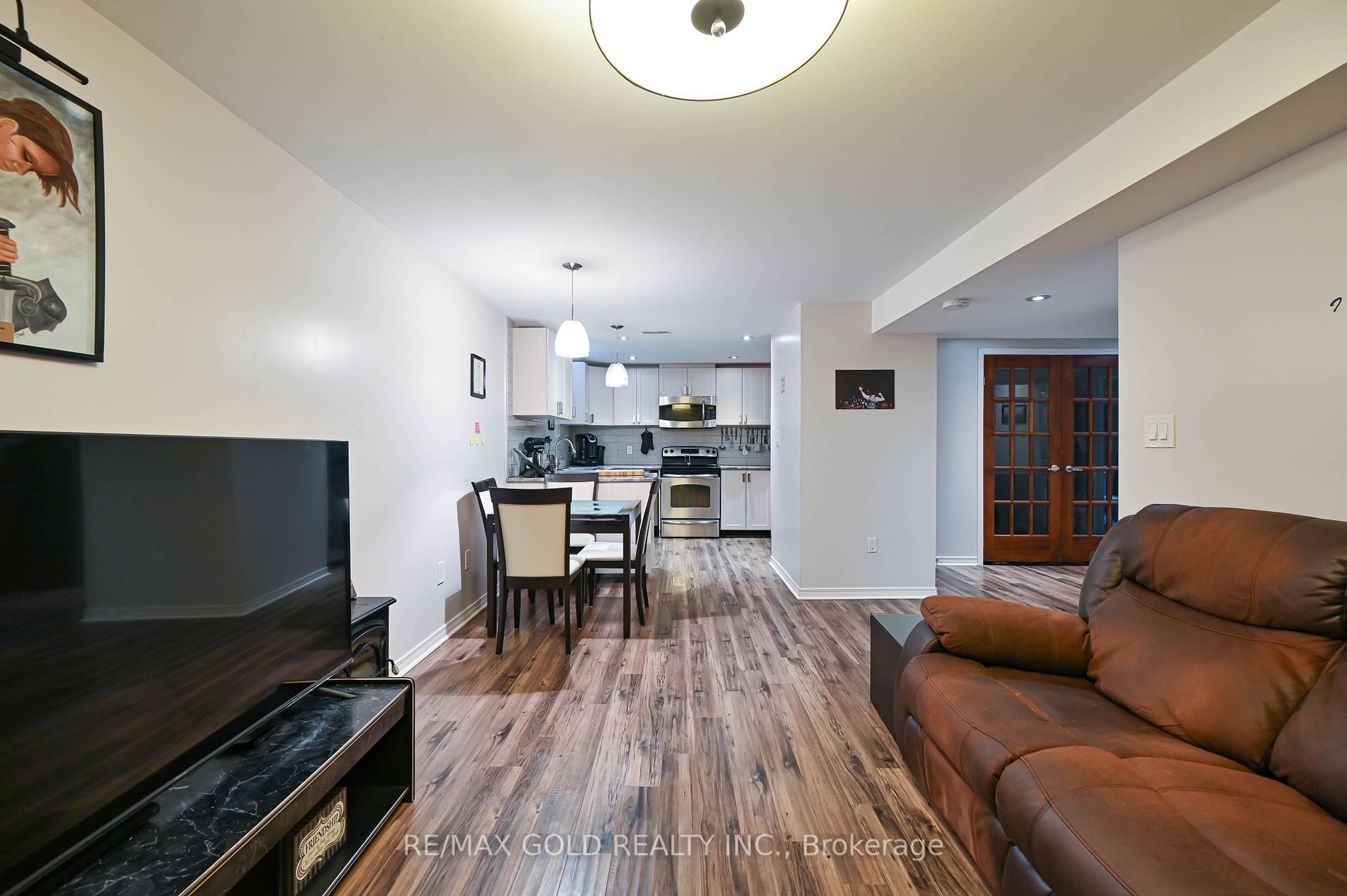 16 Ladin Dr