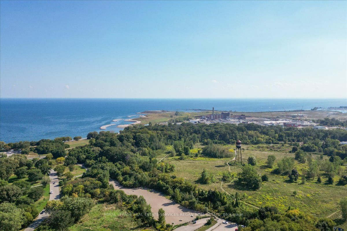 1535 Lakeshore Rd E, #Ph8