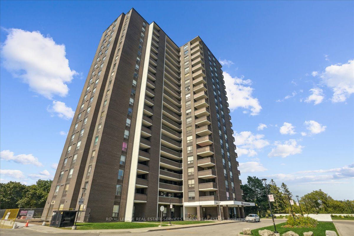 1535 Lakeshore Rd E, #Ph8