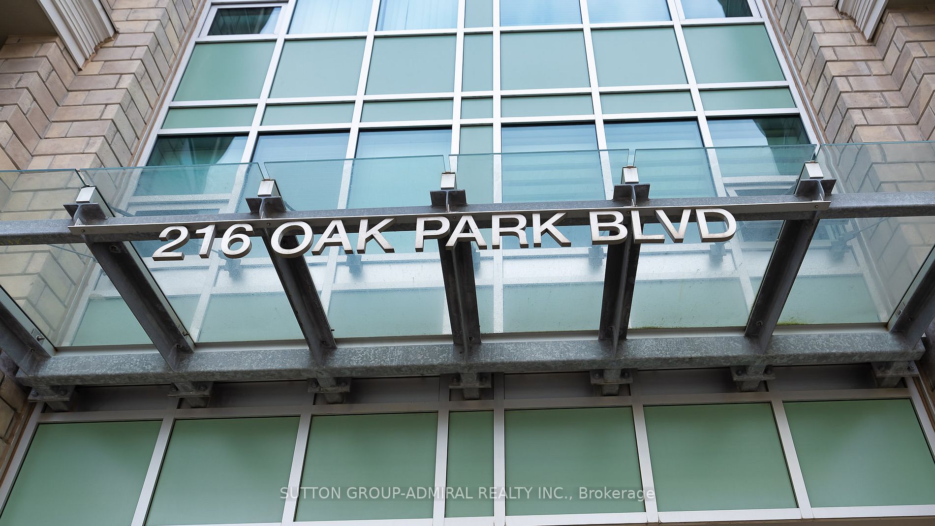 216 Oak Park Blvd, #205