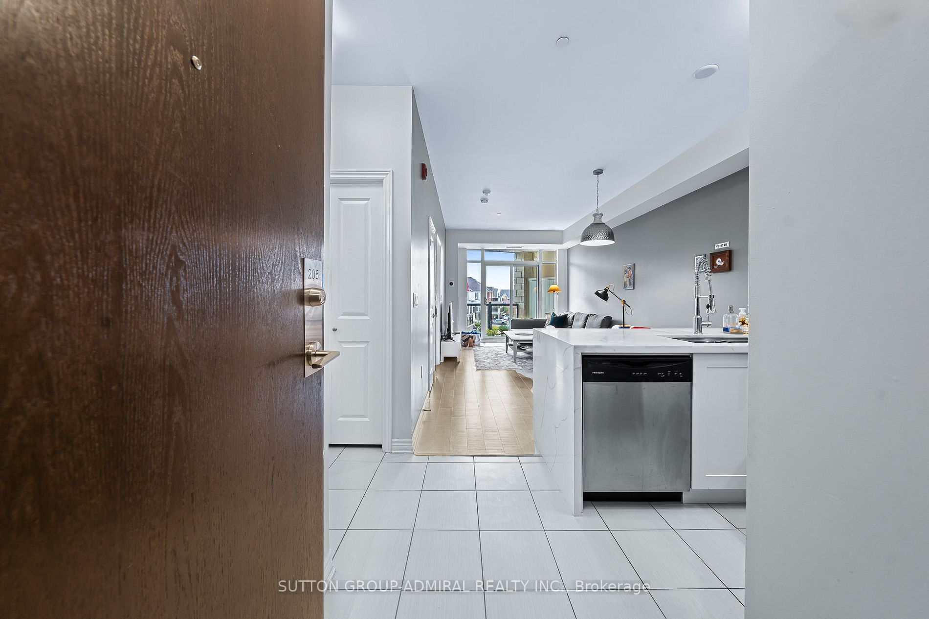 216 Oak Park Blvd, #205