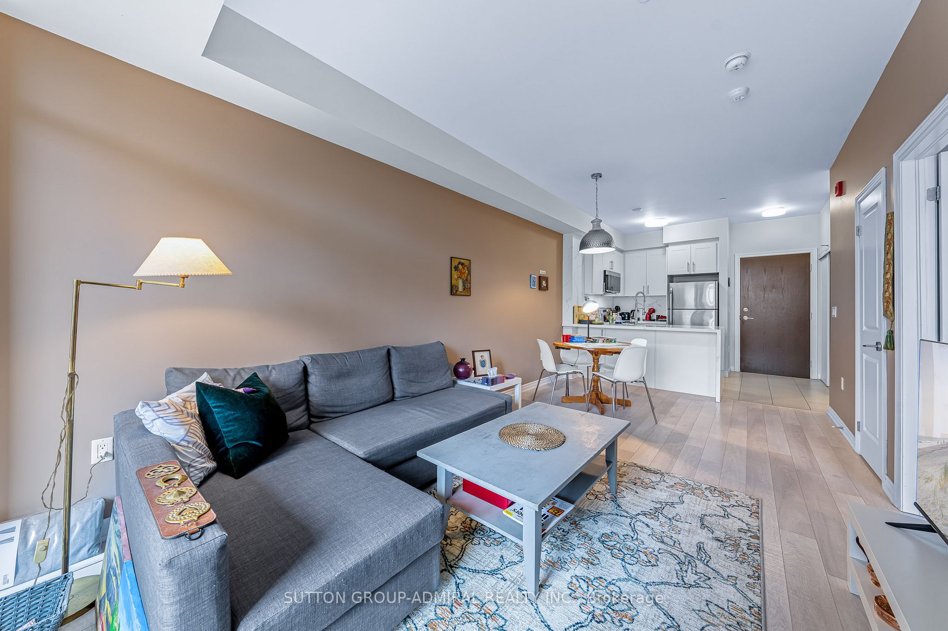 216 Oak Park Blvd, #205