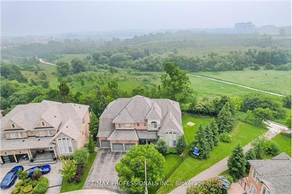 24 Valleyside Tr