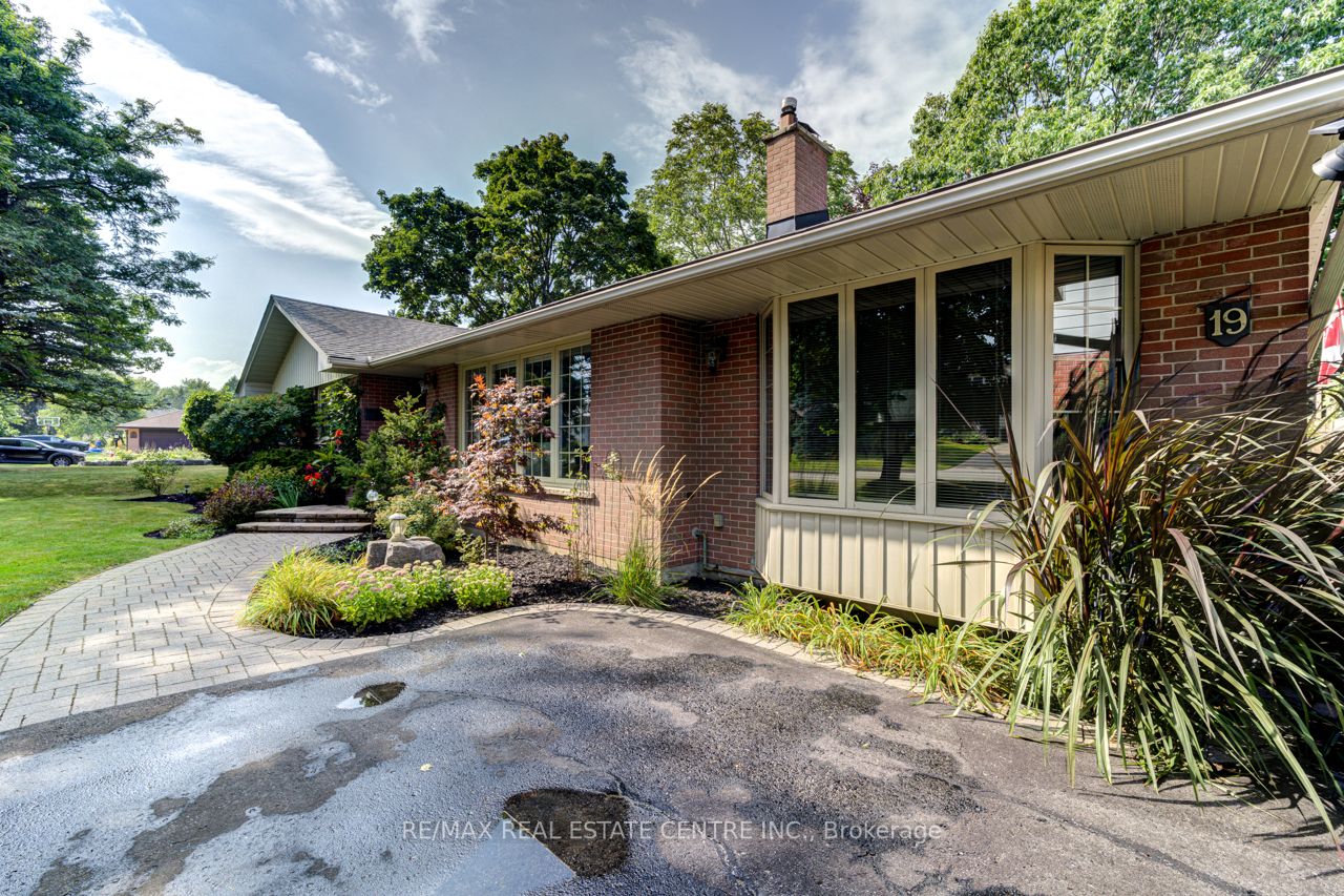 19 Forest Park Road