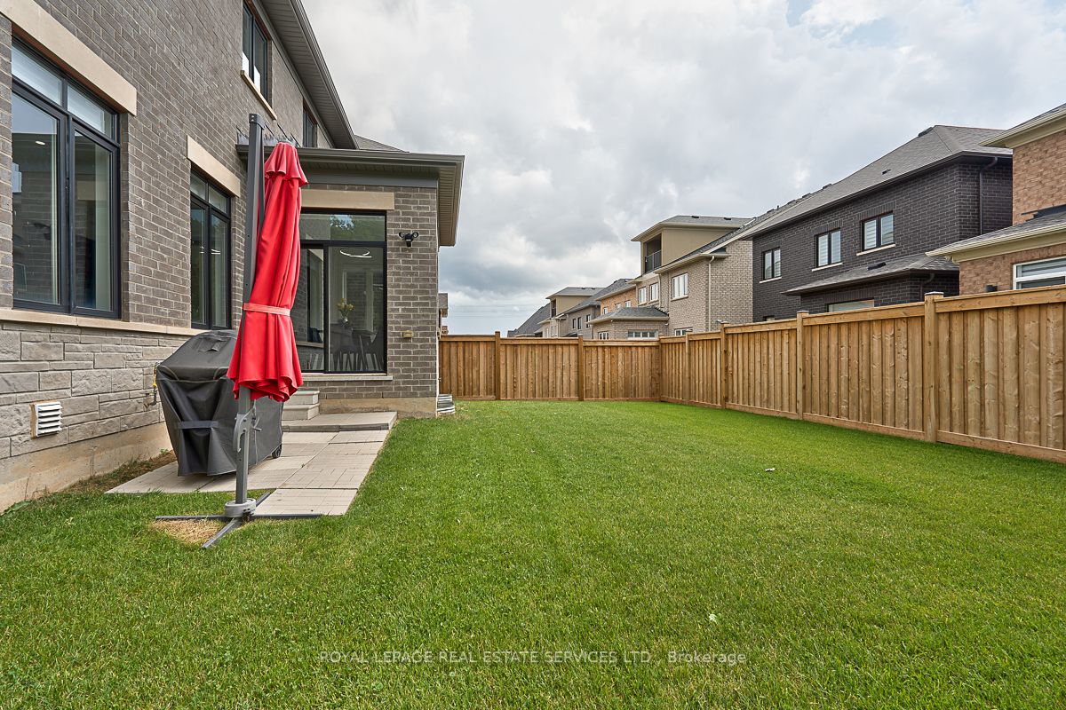 4040 Channing Cres