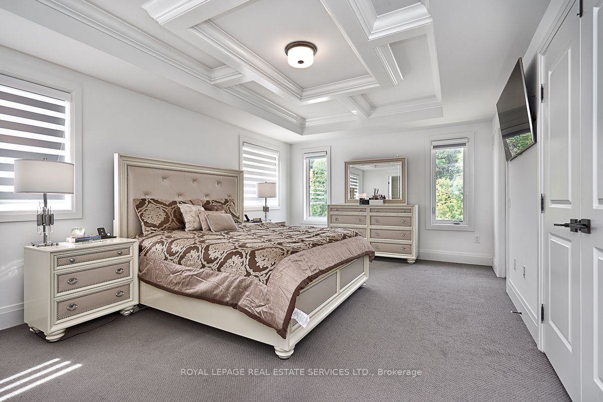 4040 Channing Cres