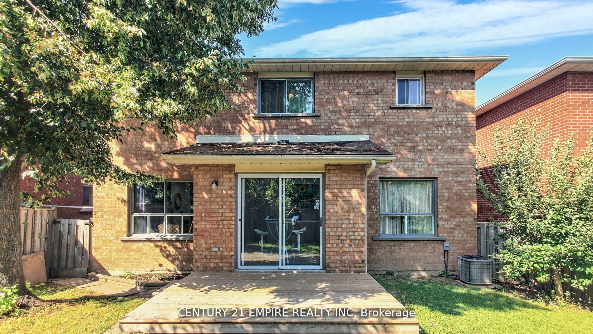 20 Sunforest Dr