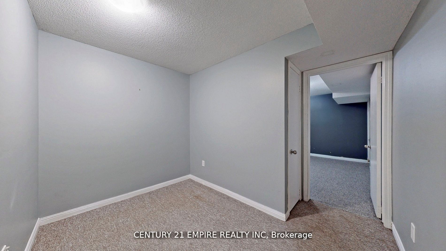 20 Sunforest Dr