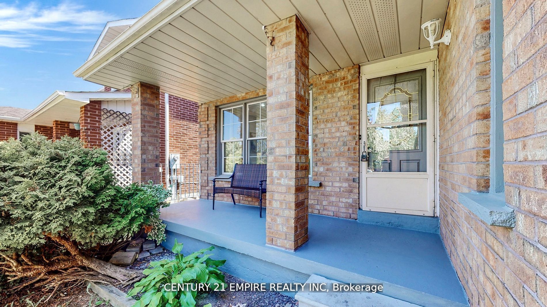 20 Sunforest Dr