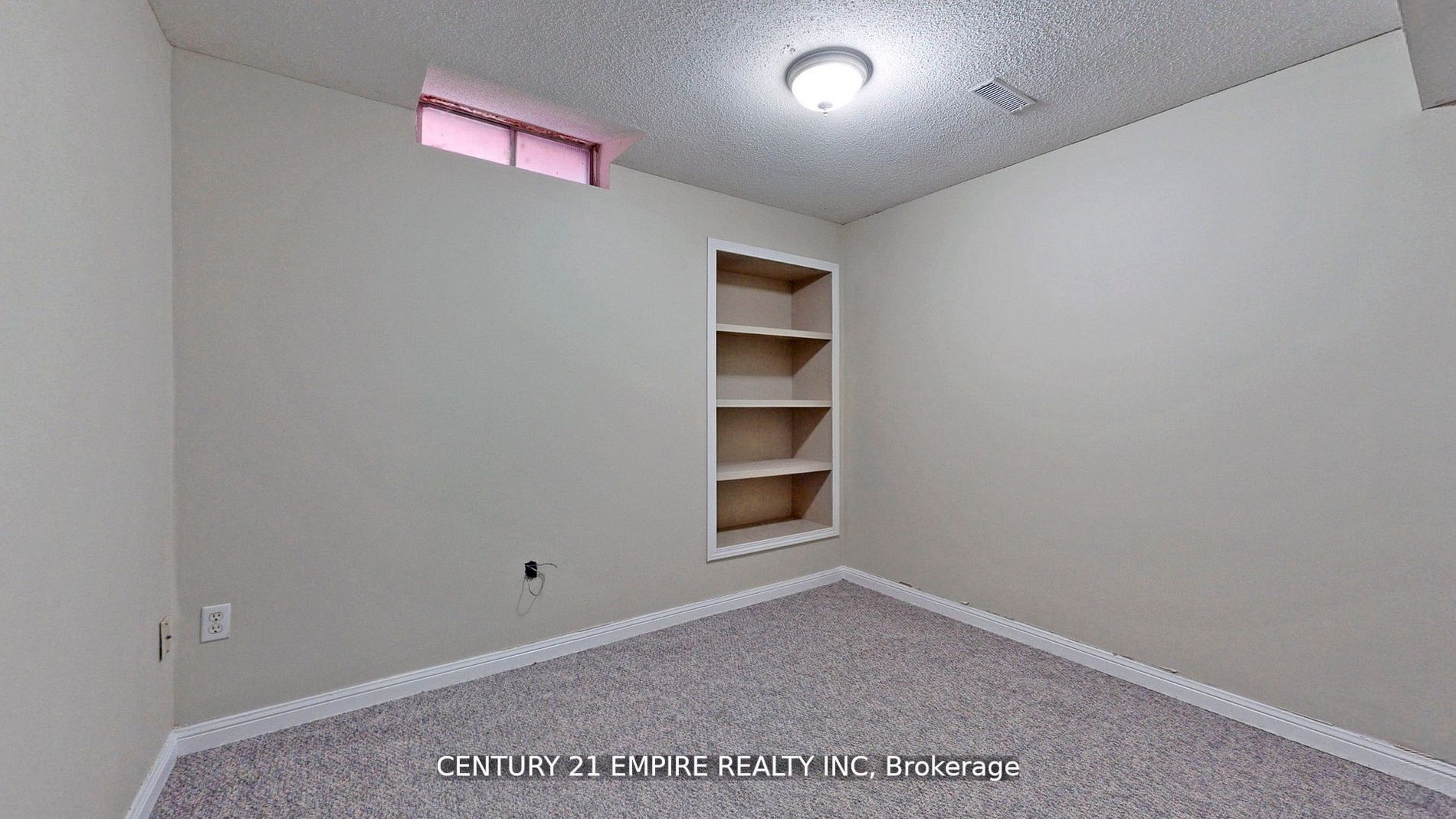 20 Sunforest Dr