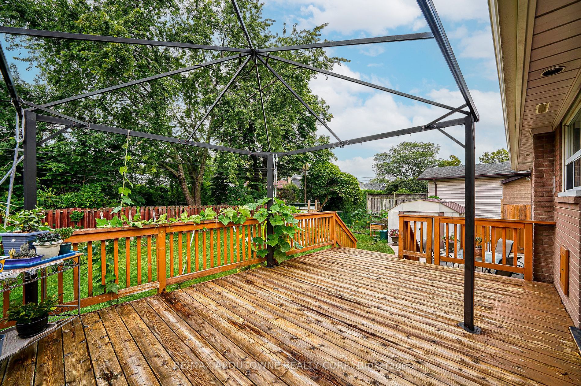 5411 Randolph Crescent
