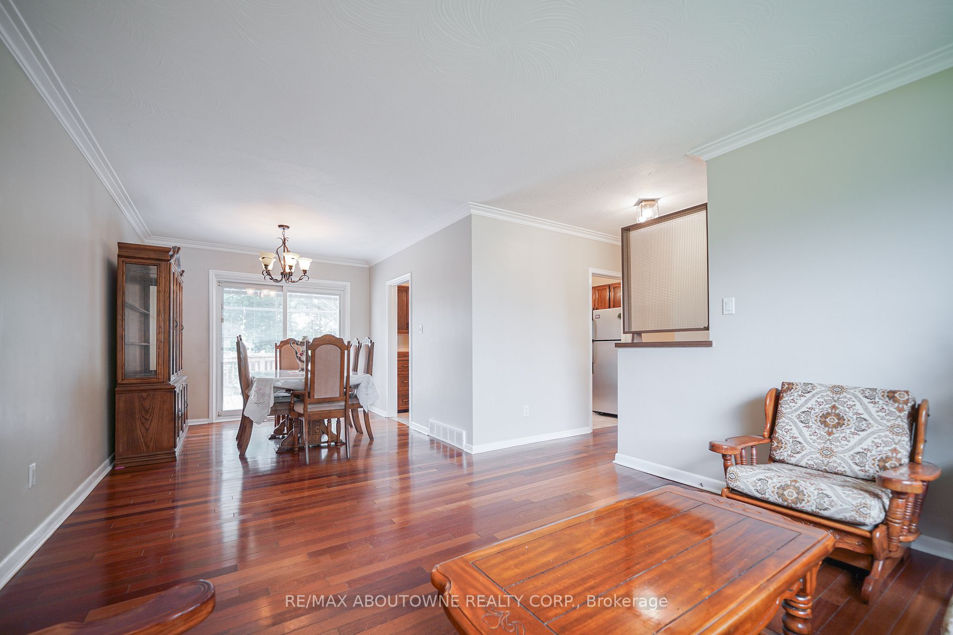 5411 Randolph Crescent