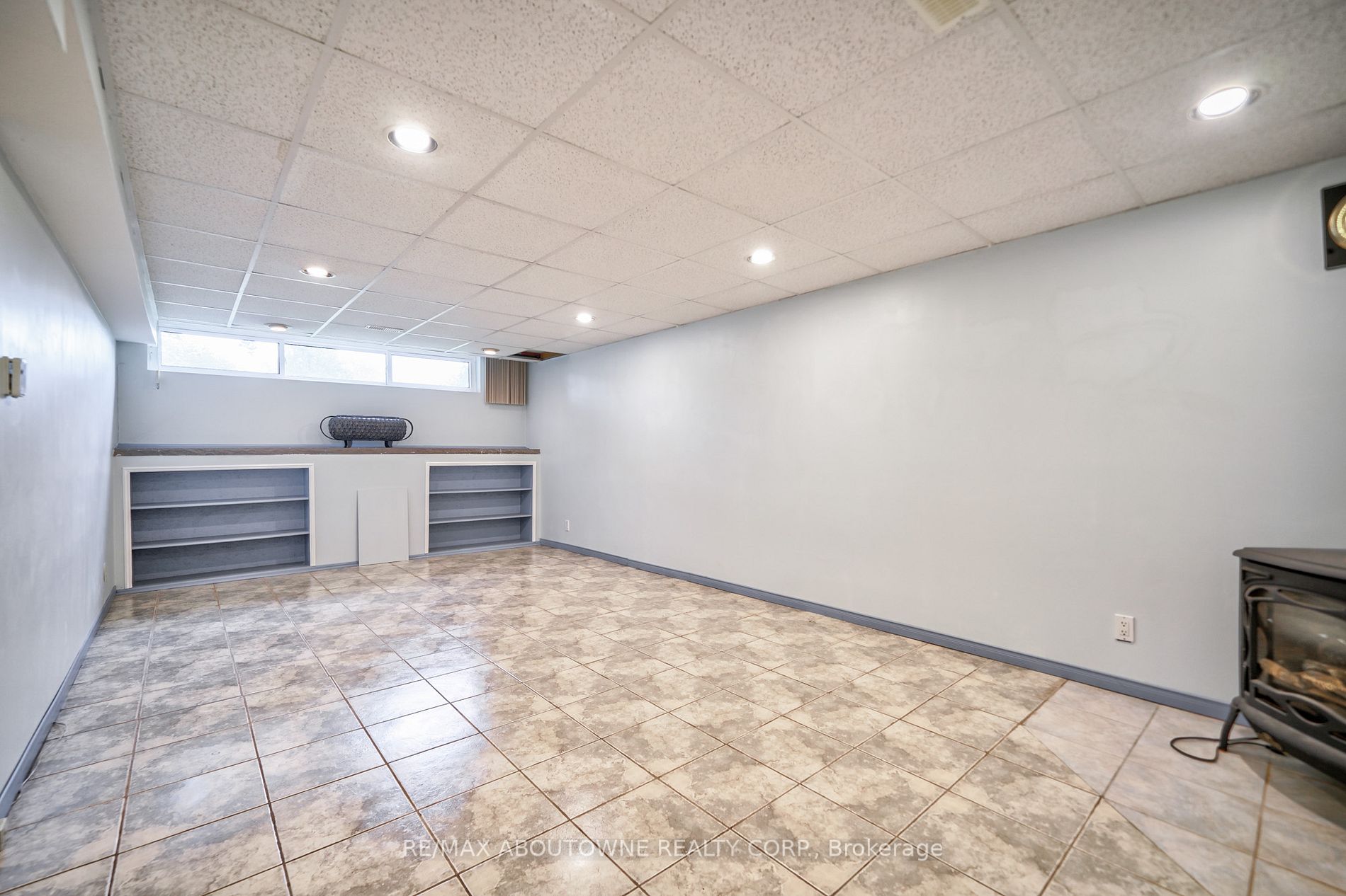 5411 Randolph Crescent