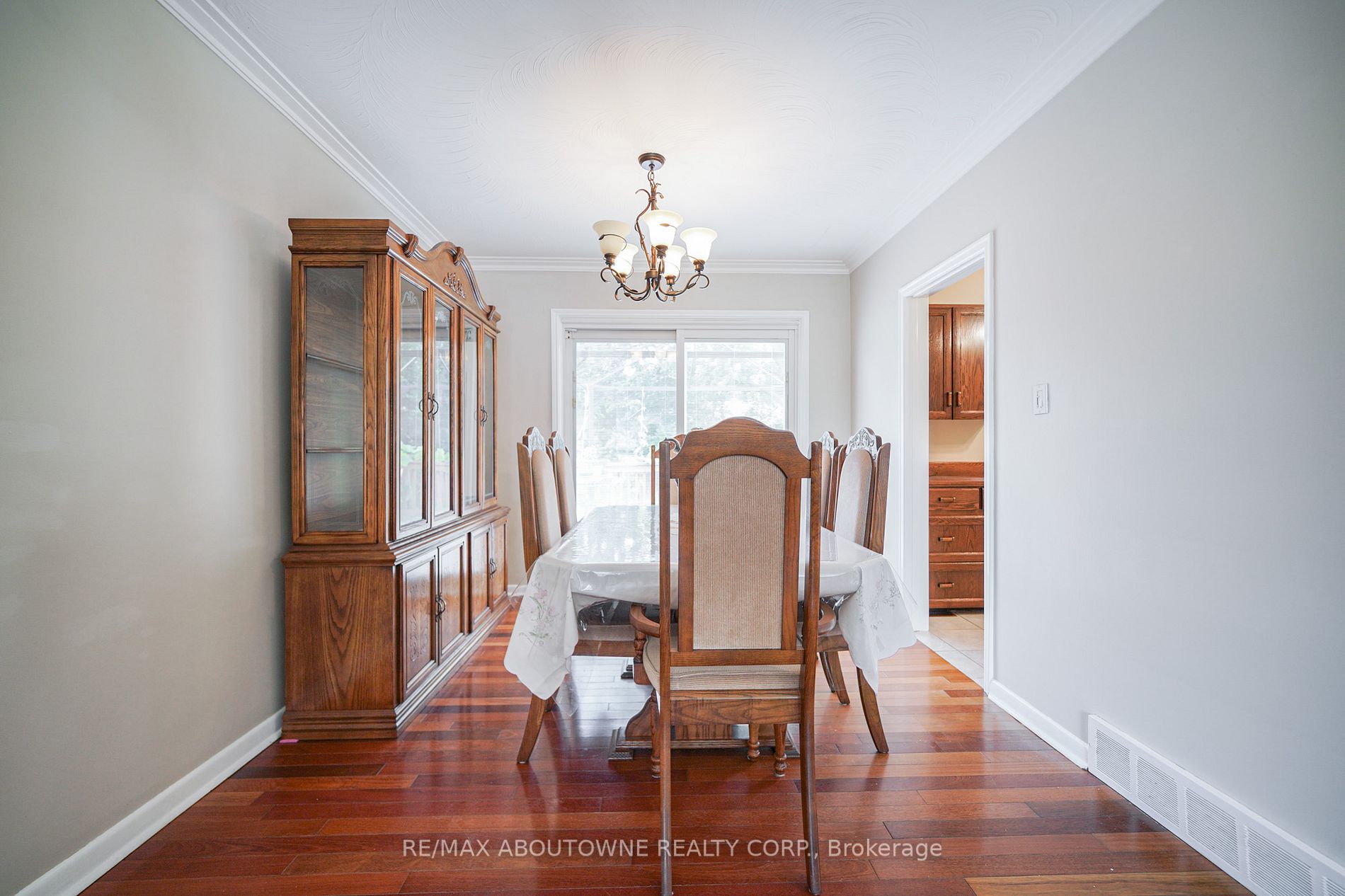 5411 Randolph Crescent