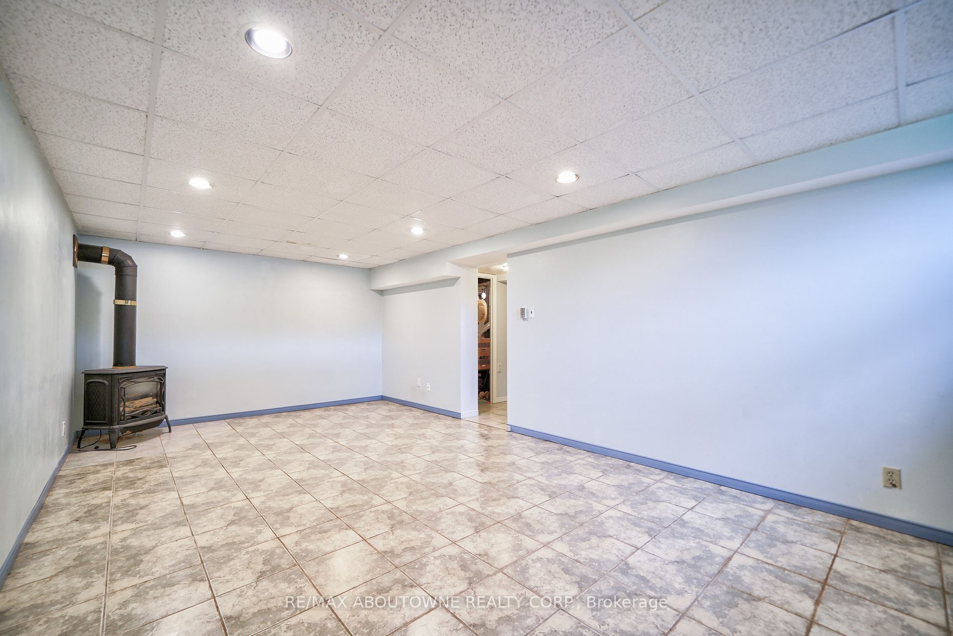 5411 Randolph Crescent